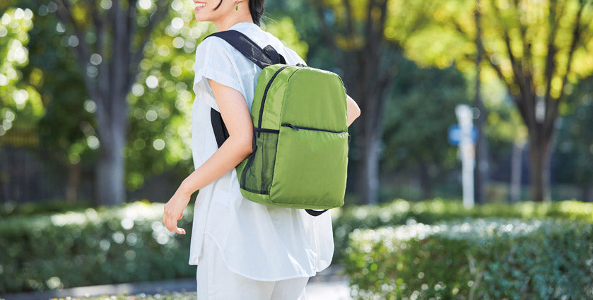 たたんで収納!軽量リュックサック