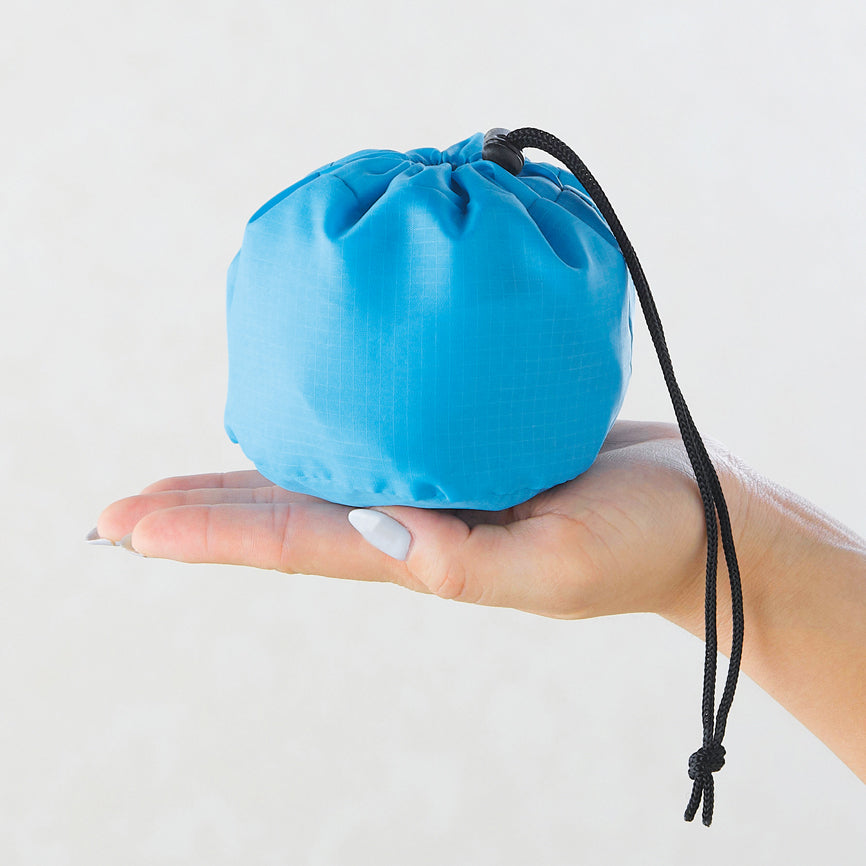 セルトナ・たためる2WAYマチ広保冷温バッグのブルーの収納した写真