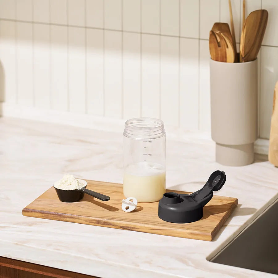 目盛り付シェイカーボトル(シリコンボール付)