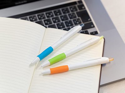 カラフルグリップボールペン - 販促日本一