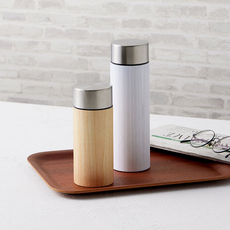 木目調ボディサーモボトル450ml 使用イメージ