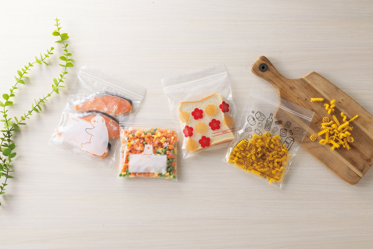 【笑門来福】フリーザーバッグ８枚セット