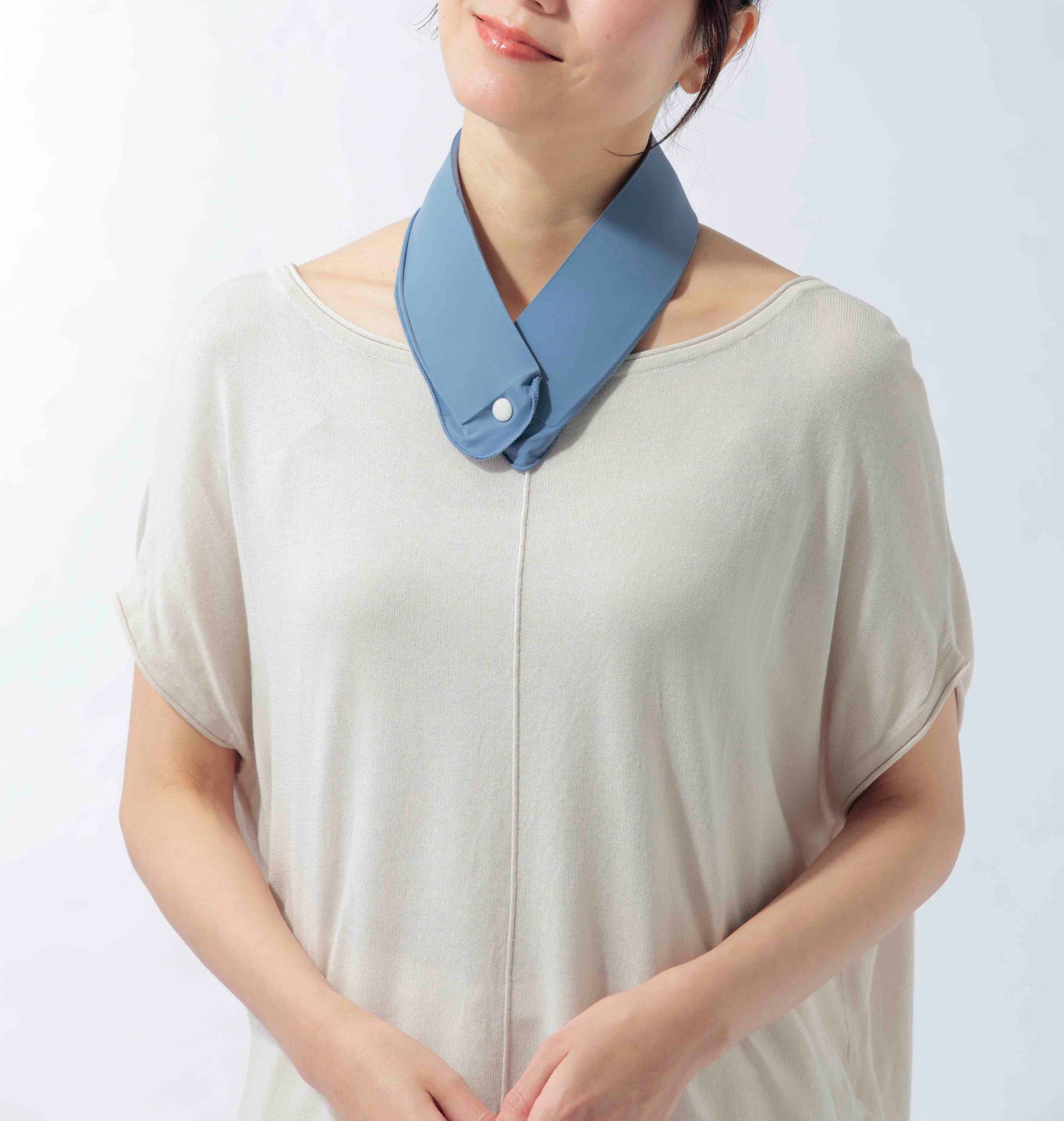 ひんやりゲルネッククーラー  使用イメージ　正面