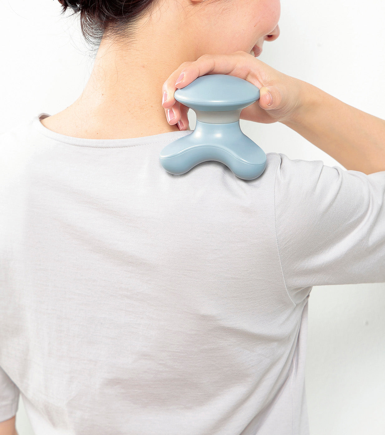 ぶるぶるリフレッシャー　使用イメージ　肩