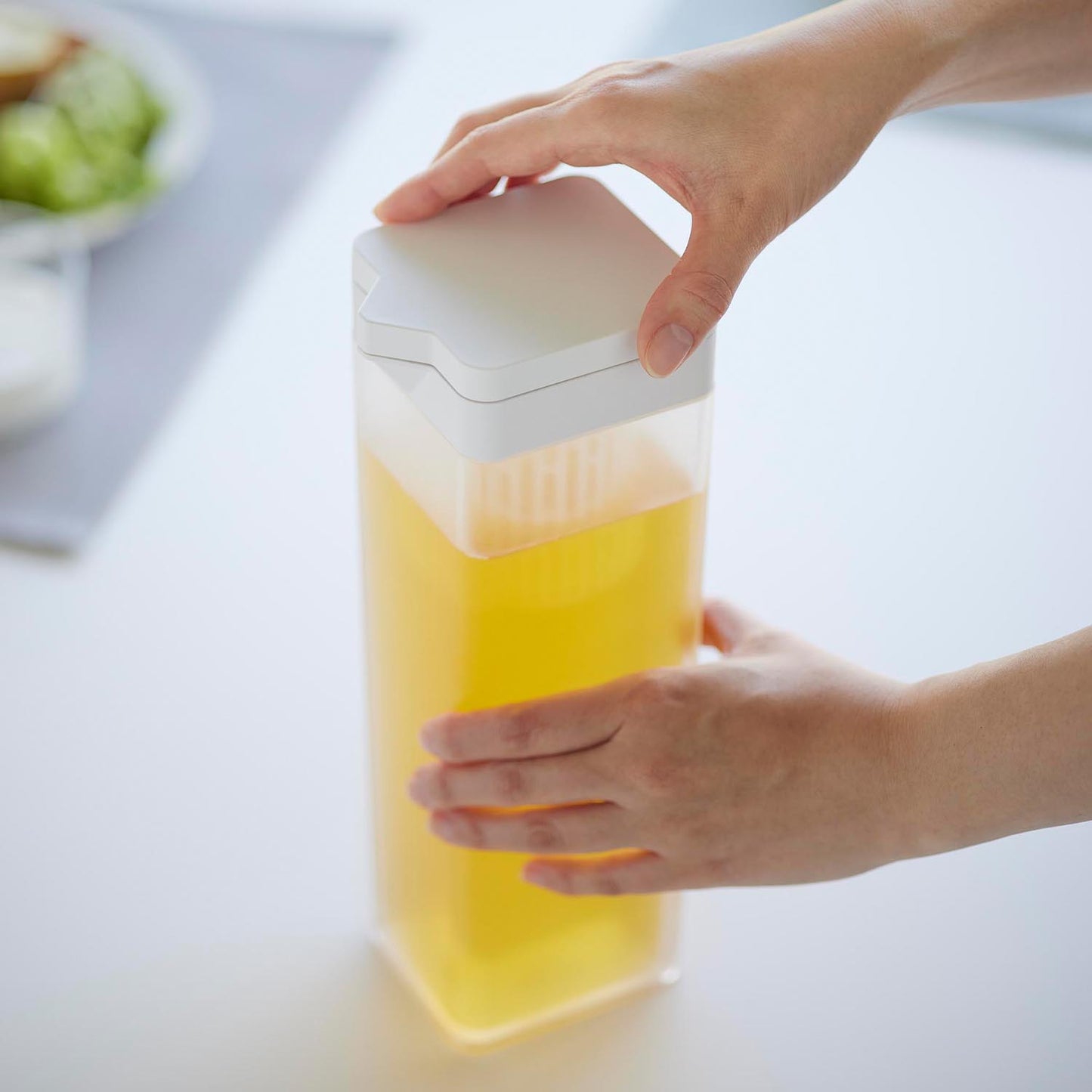 倒して置ける冷水筒 タワー ティーバッグ入れ付き