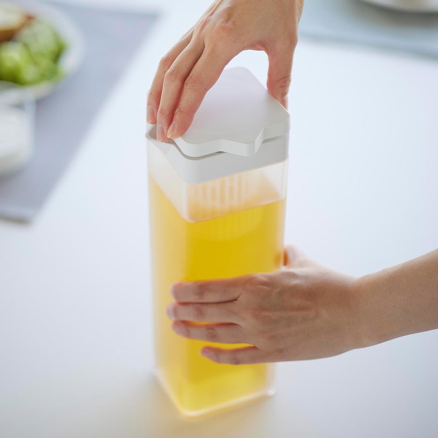 倒して置ける冷水筒 タワー ティーバッグ入れ付き