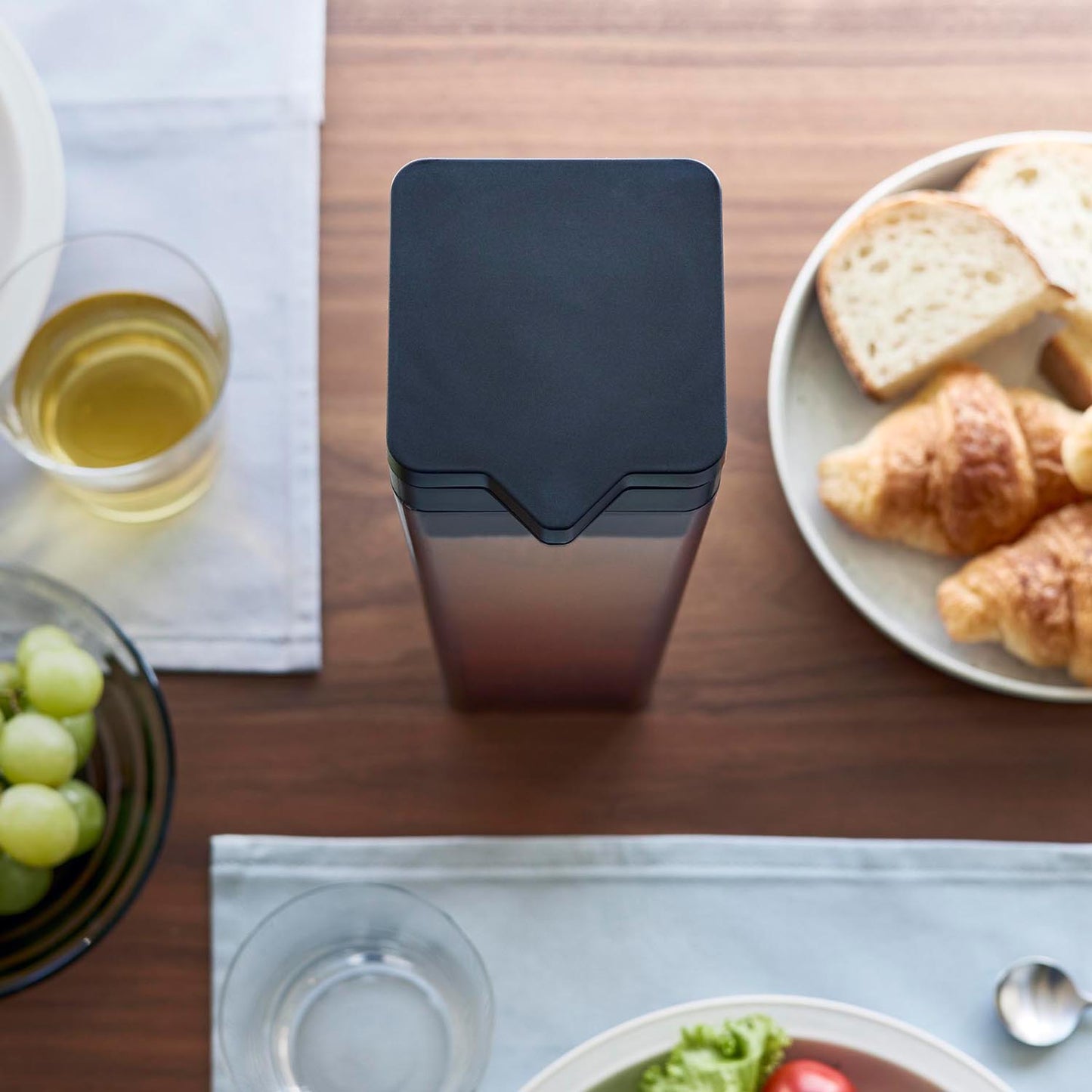 倒して置ける冷水筒 タワー ティーバッグ入れ付き