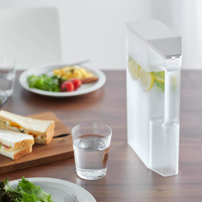 ハンドル付きスリム冷水筒 タワー ２Ｌ