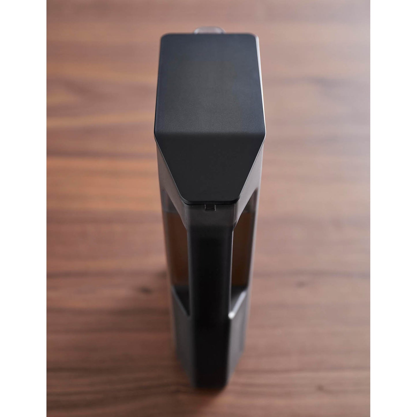 ハンドル付きスリム冷水筒 タワー ２Ｌ