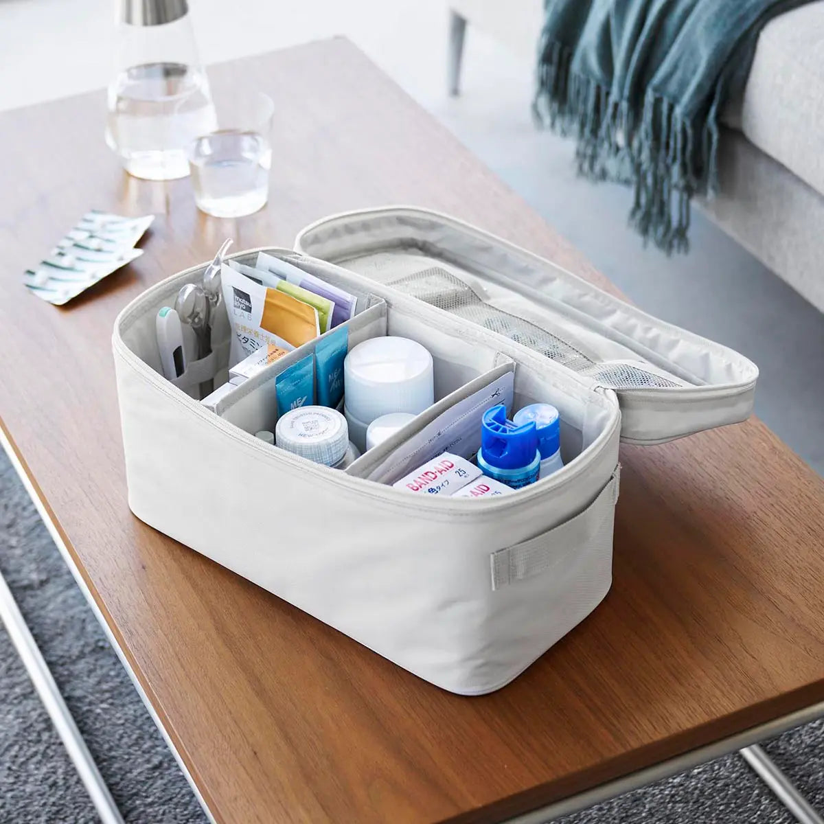 救急バッグ タワー 仕切り付き