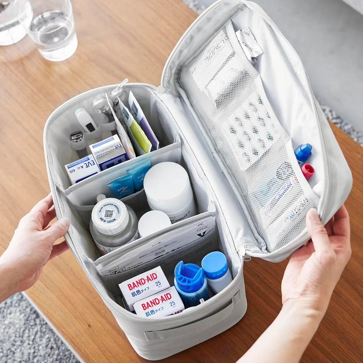 救急バッグ タワー 仕切り付き