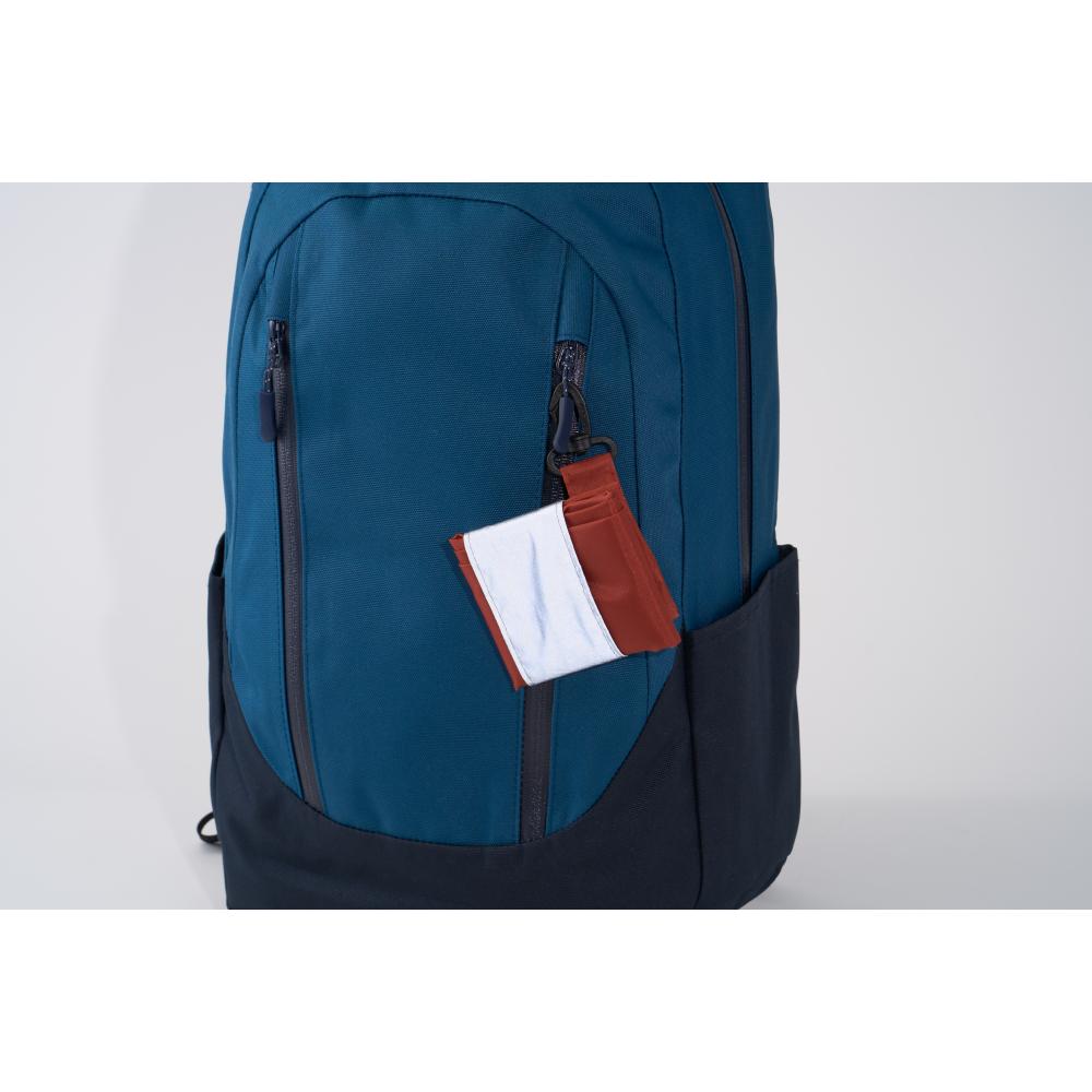 ｅＴＯＮＥ　リフレクター付きエコバッグ　カラビナ使用イメージ　エンジ