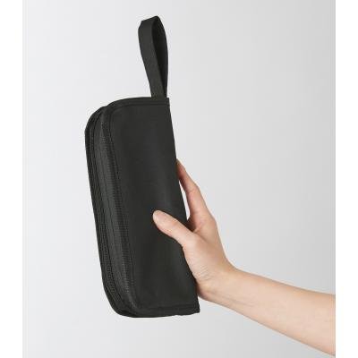 コンパクトチェア を手に持ったイメージ