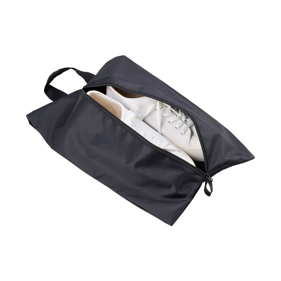 コンパクトになるシューズケース