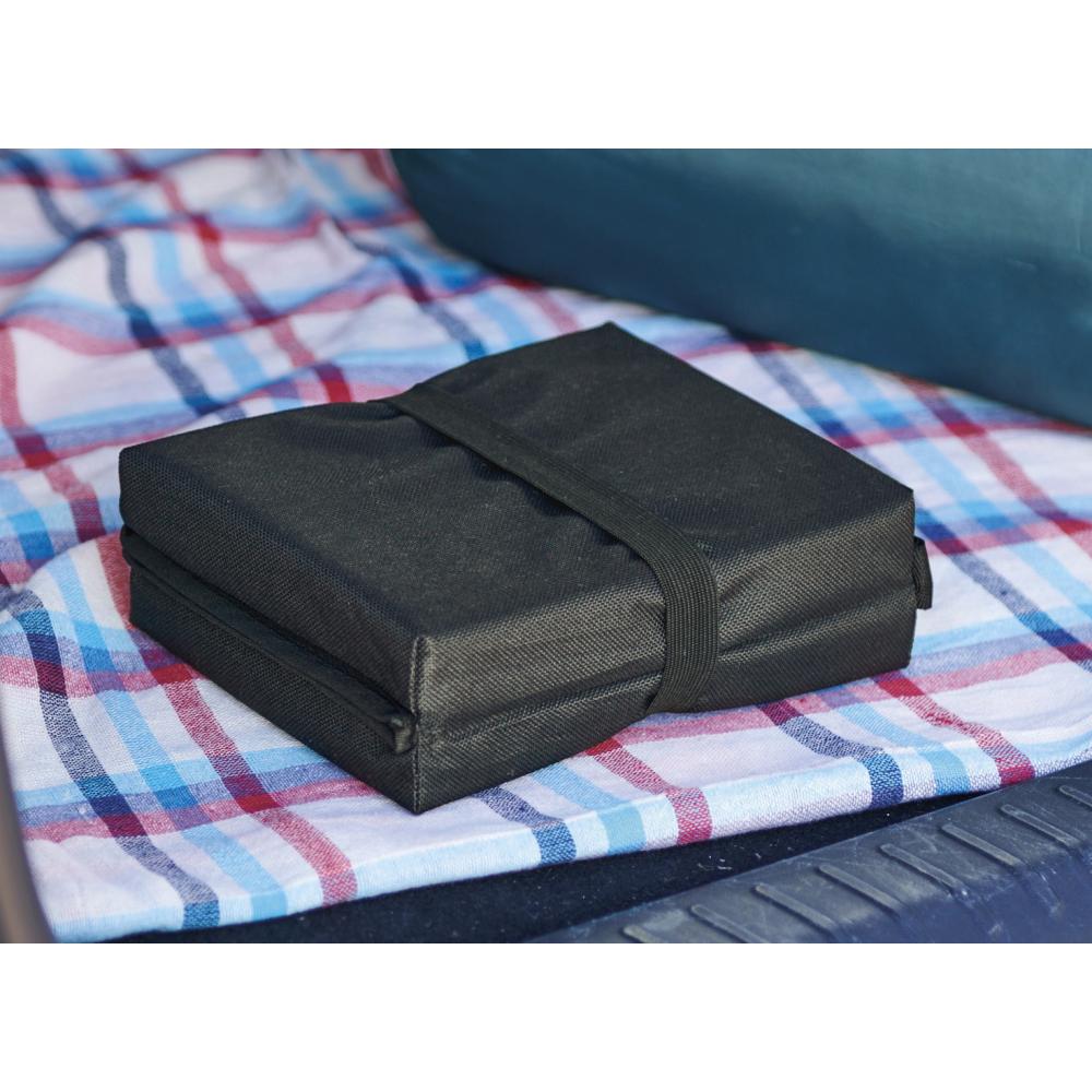 折りたたみクッションまくらをたたんだイメージ