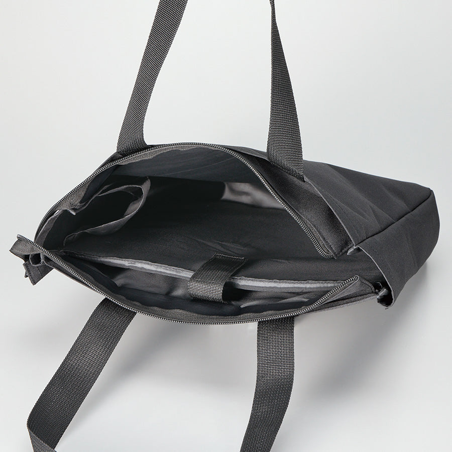 ノートPCが入れられるファスナートート