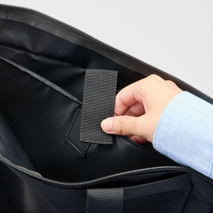 ノートPCが入れられるファスナートート