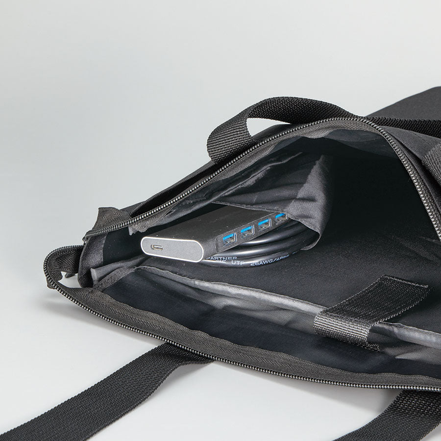 ノートPCが入れられるファスナートート