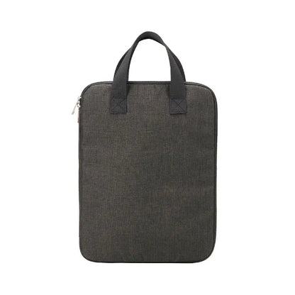 PC収納バッグを正面からみた図