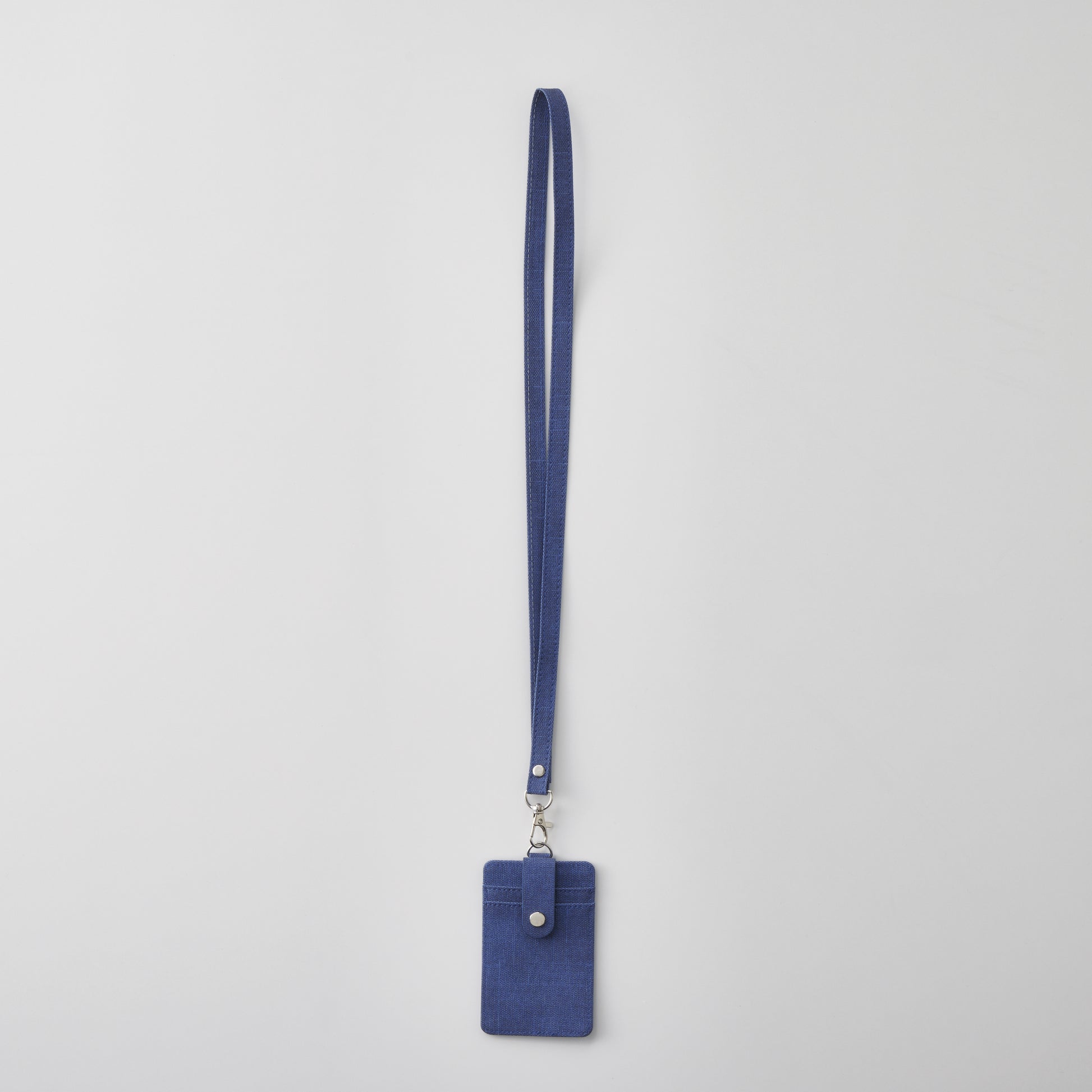 パスケース（ネックストラップ付）　裏　ネイビー