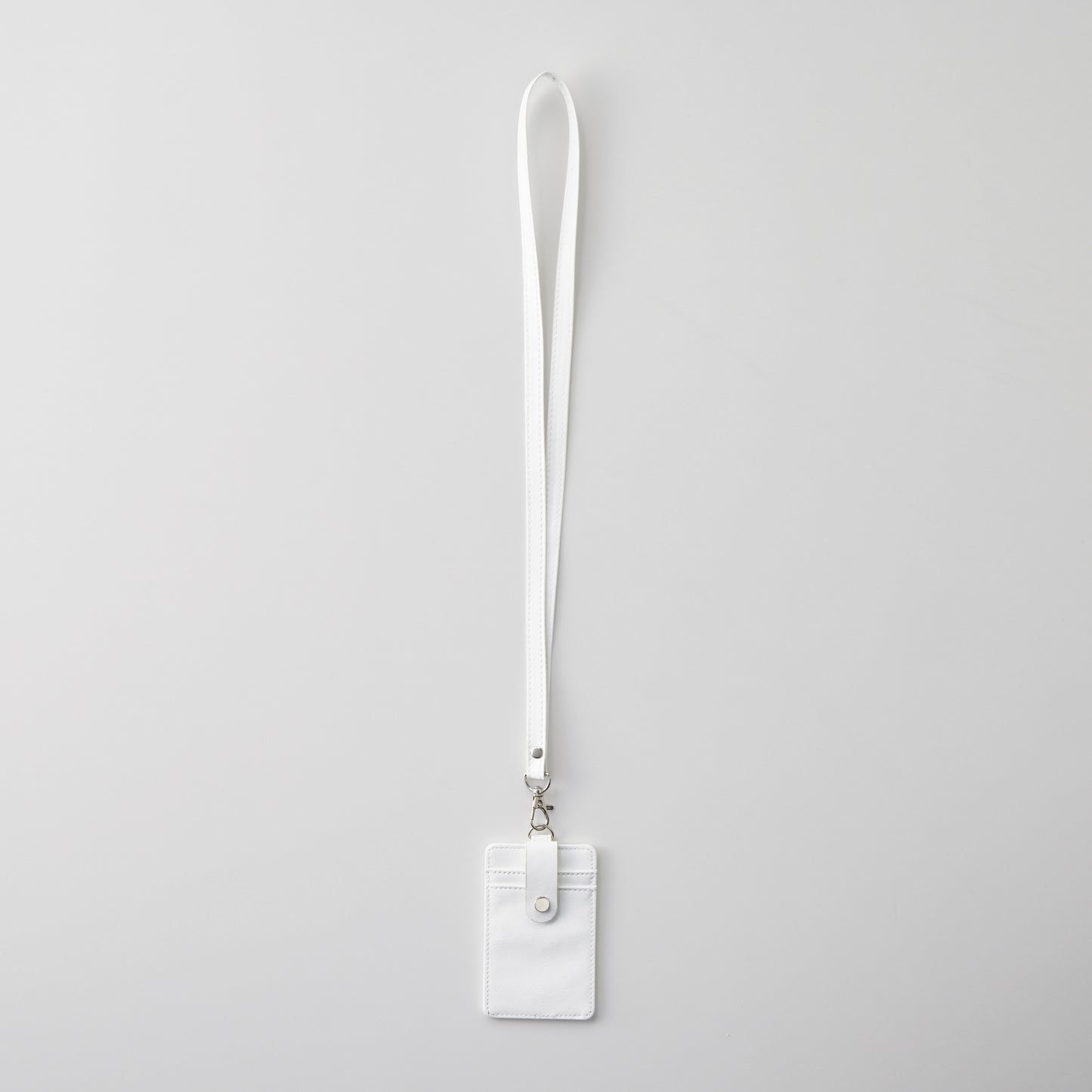 パスケース（ネックストラップ付）　ホワイト　裏