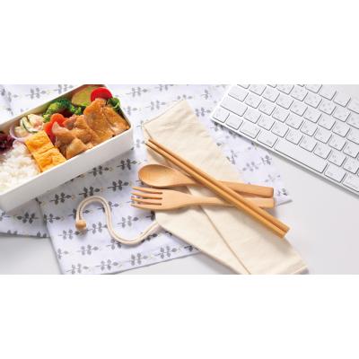  プラスチックスマート　ナチュラルカトラリーセットとお弁当の画像