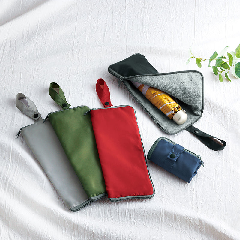 リフェロ・再生PETポータブルマルチ傘カバーにか傘を入れている写真