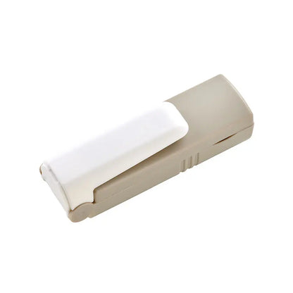 くりかえし洗えるミニクリーナーを閉じたイメージ