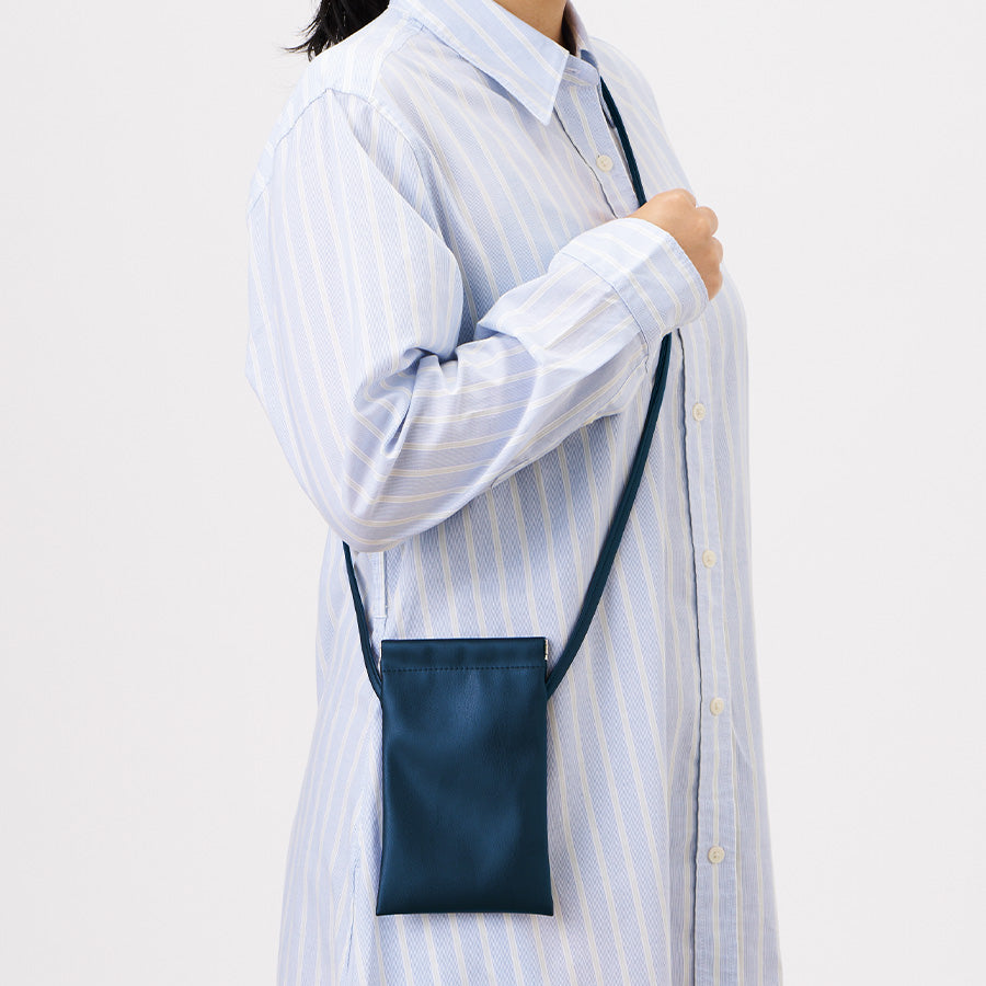 バネ口レザースタイルサコッシュ