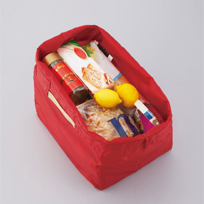 セルトナ・ポータブルラージ2WAY巾着トートに荷物詰め込んだ写真