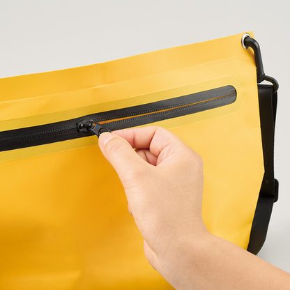 ターポリンショルダーバッグ