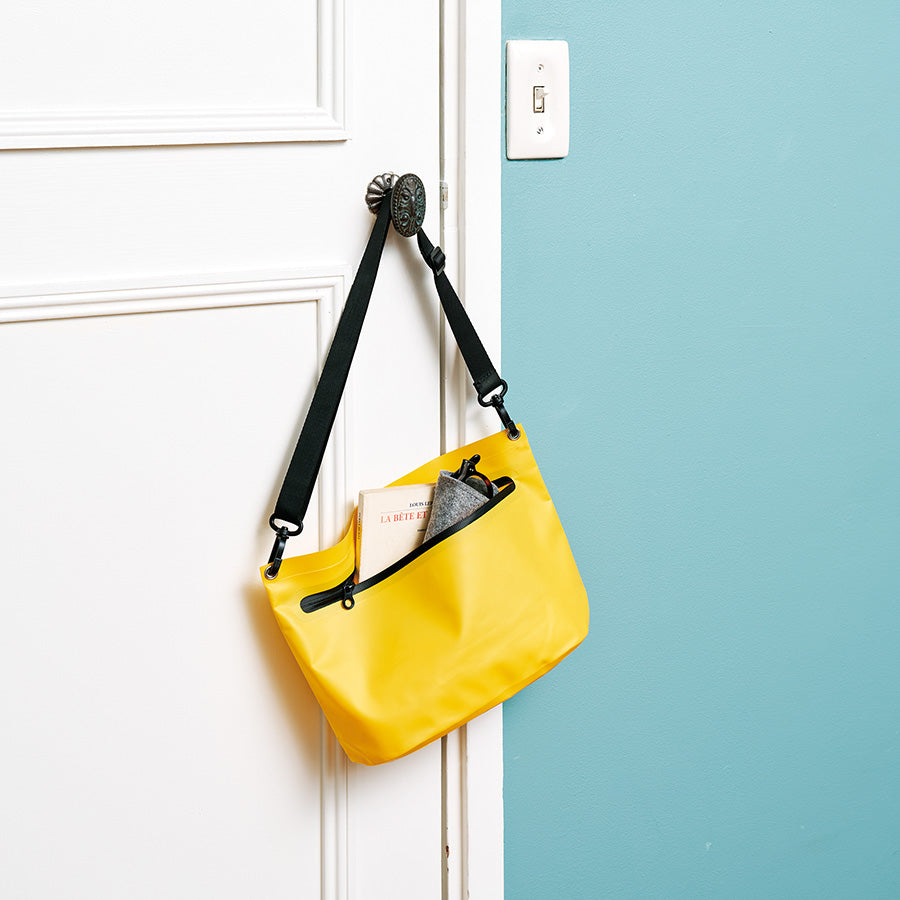 ターポリンショルダーバッグ