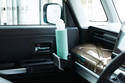 ボトルティッシュはドリンクホルダーにも収まります