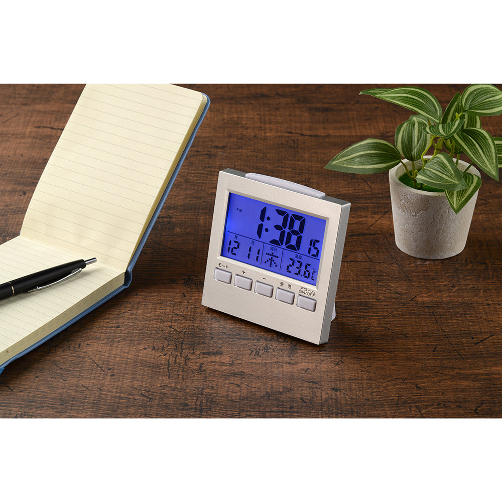 卓上電波時計　使用イメージ