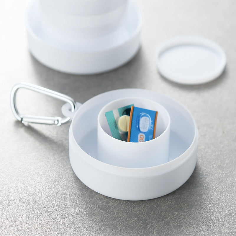 ピルケース付き折りたたみコップ　使用イメージ