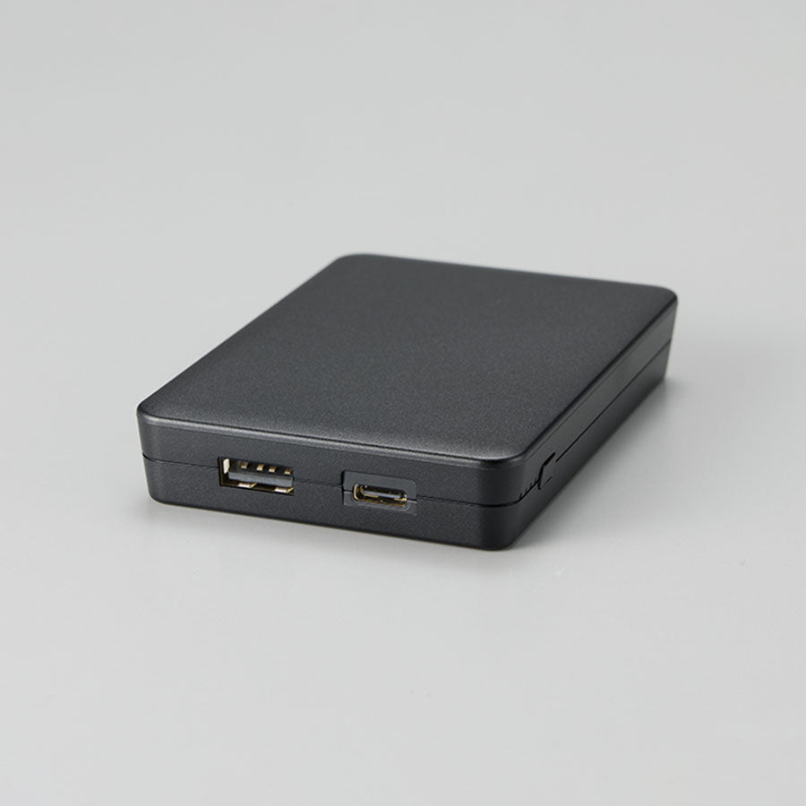 全面印刷できるモバイルチャージャー4000　スクエア　挿し込み口