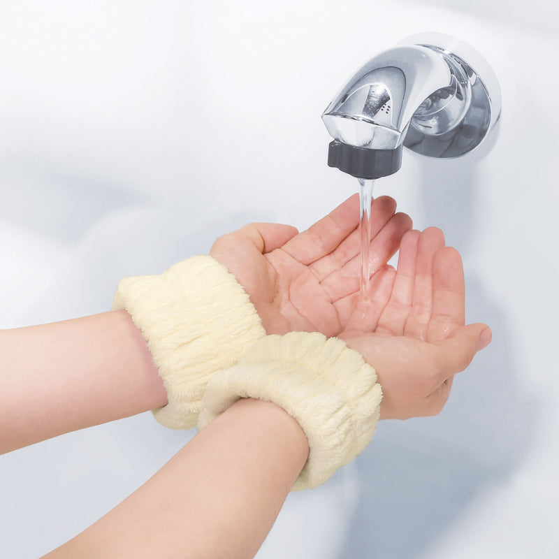 ふわのわ洗顔用リストバンド 使用イメージ