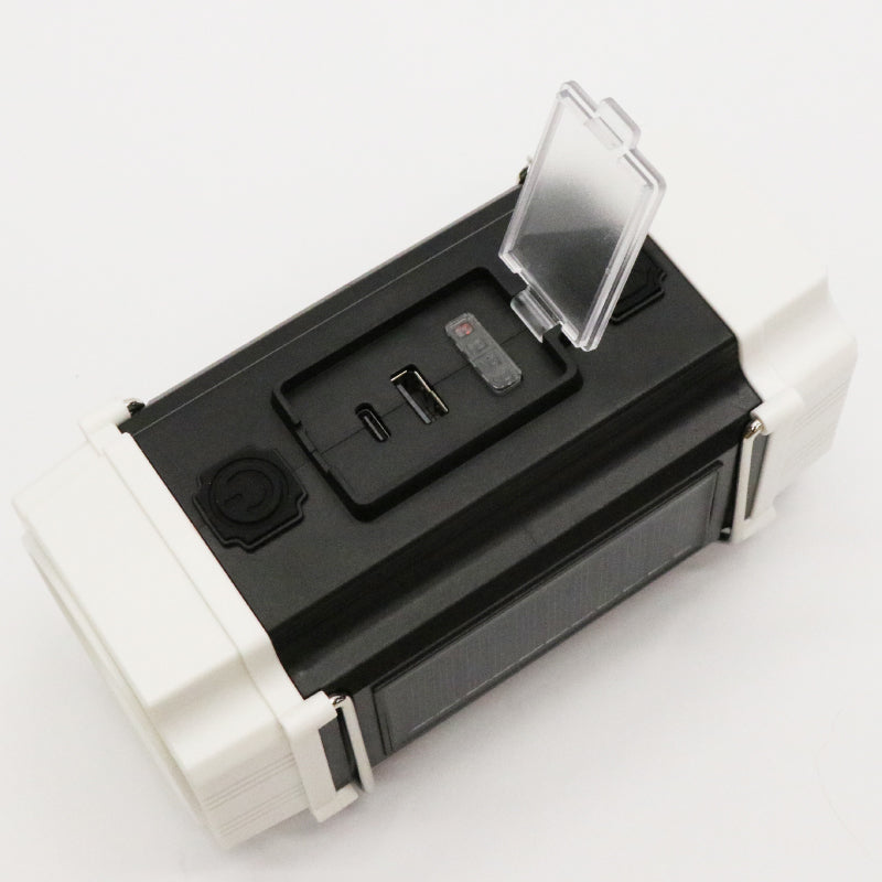 ソーラー充電多機能ライト