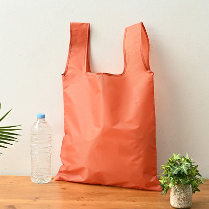 IRO Style折りたたみエコバッグ　ペットボトルとの大きさ比較