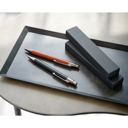 レザー調ボールペン【色指定可】　全体イメージ