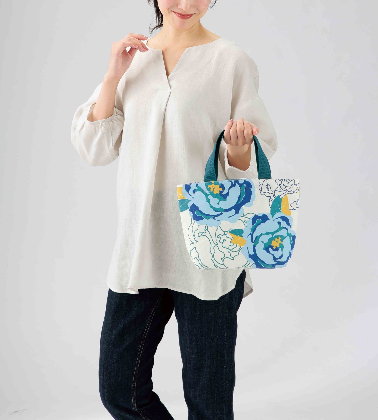 【リベル】トートバッグ　使用イメージ