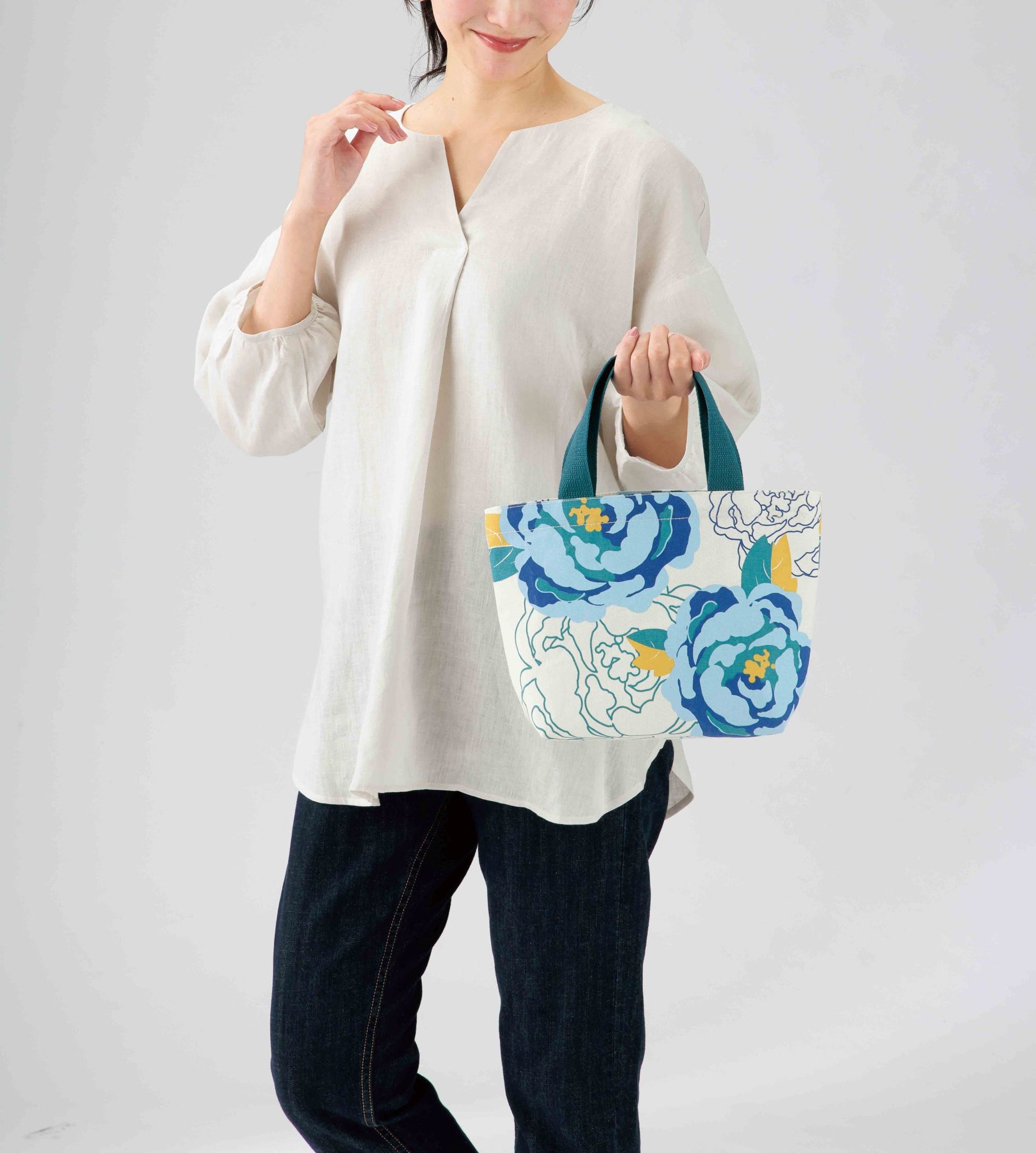 【リベル】トートバッグ　使用イメージ