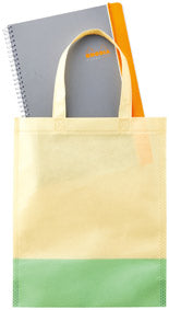 リル　再生PETガゼットマチ付A４トートにものを入れたイメージ