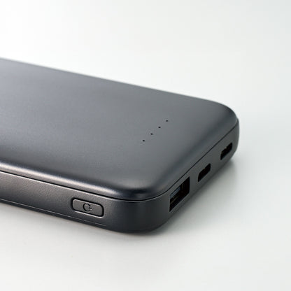 リン酸鉄モバイルチャージャー5000　本体左側