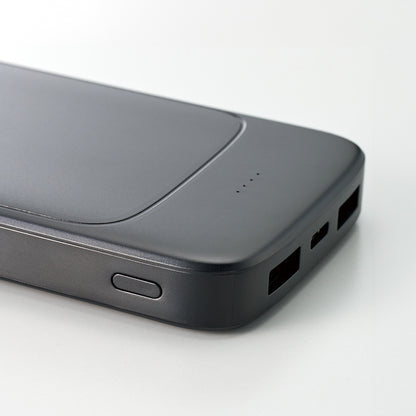 準固体電池モバイルチャージャー5000　本体左側